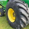 JD S680i HillMaster - 1876 & 2636 Hours