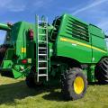 JD T550i - Only 403 & 547hrs.