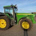 JD 8220 - Only 5189 Hours