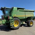 JD S690i HillMaster- 2339 & 3153 hours