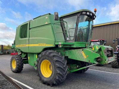 JD 9780 CTS - 2393 & 3328 hours