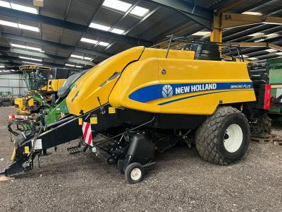 NH BB9090 Plus LSB - 50092 Bales