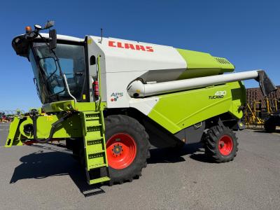 Claas Tucano 430 APS - Only 507 & 631 Hours! - SOLD