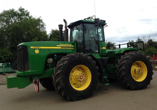 JD 9520 only 2983 hours
