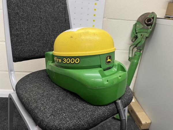 JD SF 3000 RTK Receiver