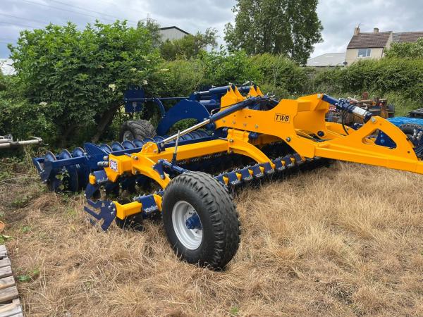 TWB 6m Hyd Folding Back Scratcher - Unused