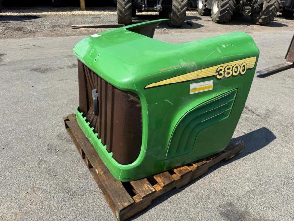 JD 3800 Bonnet