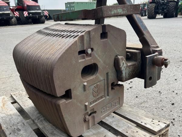 New Holland 18x 45kg Front Weights