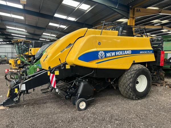 NH BB9090 Plus LSB - 50092 Bales