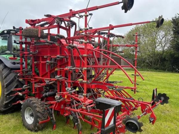 Kverneland TS 6M Tine Drill - Only Done 120Ha