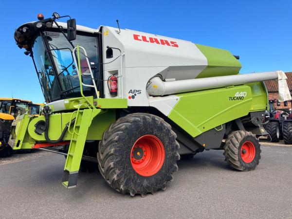 Claas 440 Tucano - Only 1233 & 1736 Hrs