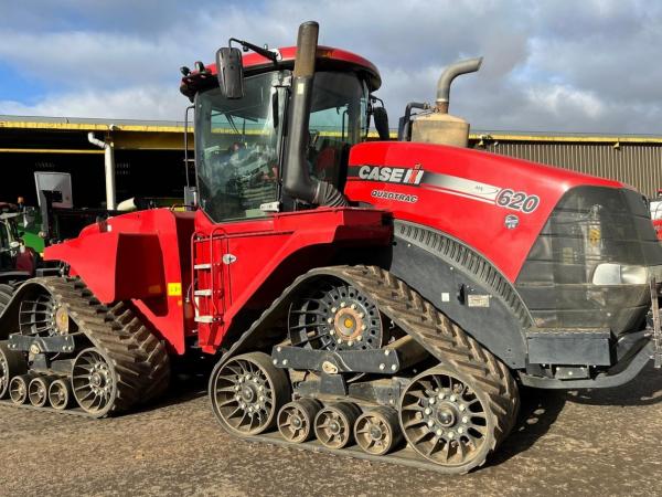 Case 620 Quadtrac - 4885 Hours - SOLD