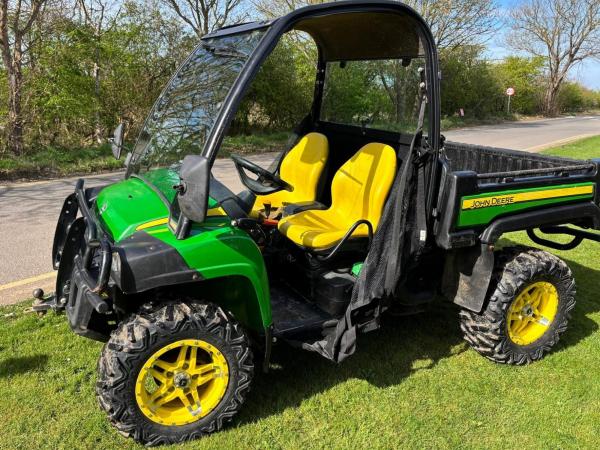 JD XUV 855M Gator