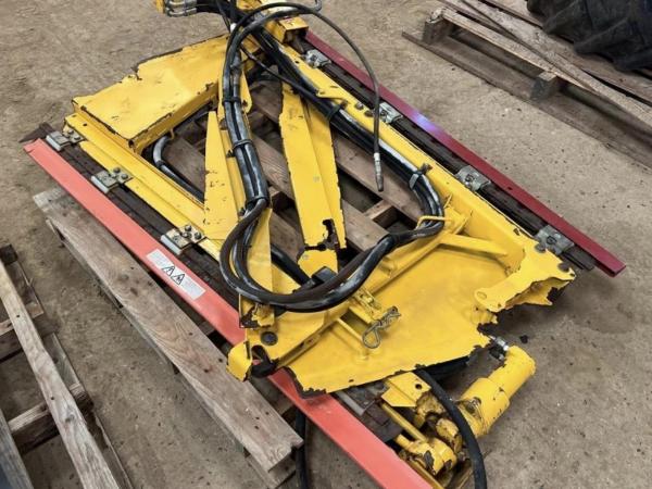 New Holland 2x Hydraulic Side Knives
