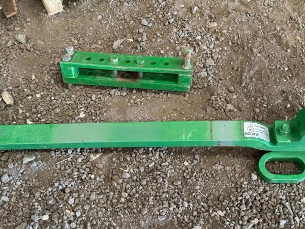 John Deere 8000 Series Swinging Draw Bar