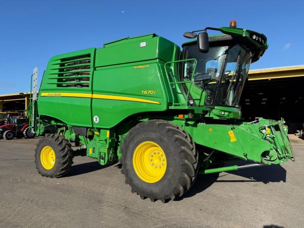 JD T670i Hillmaster - Only 1145 & 1667hrs